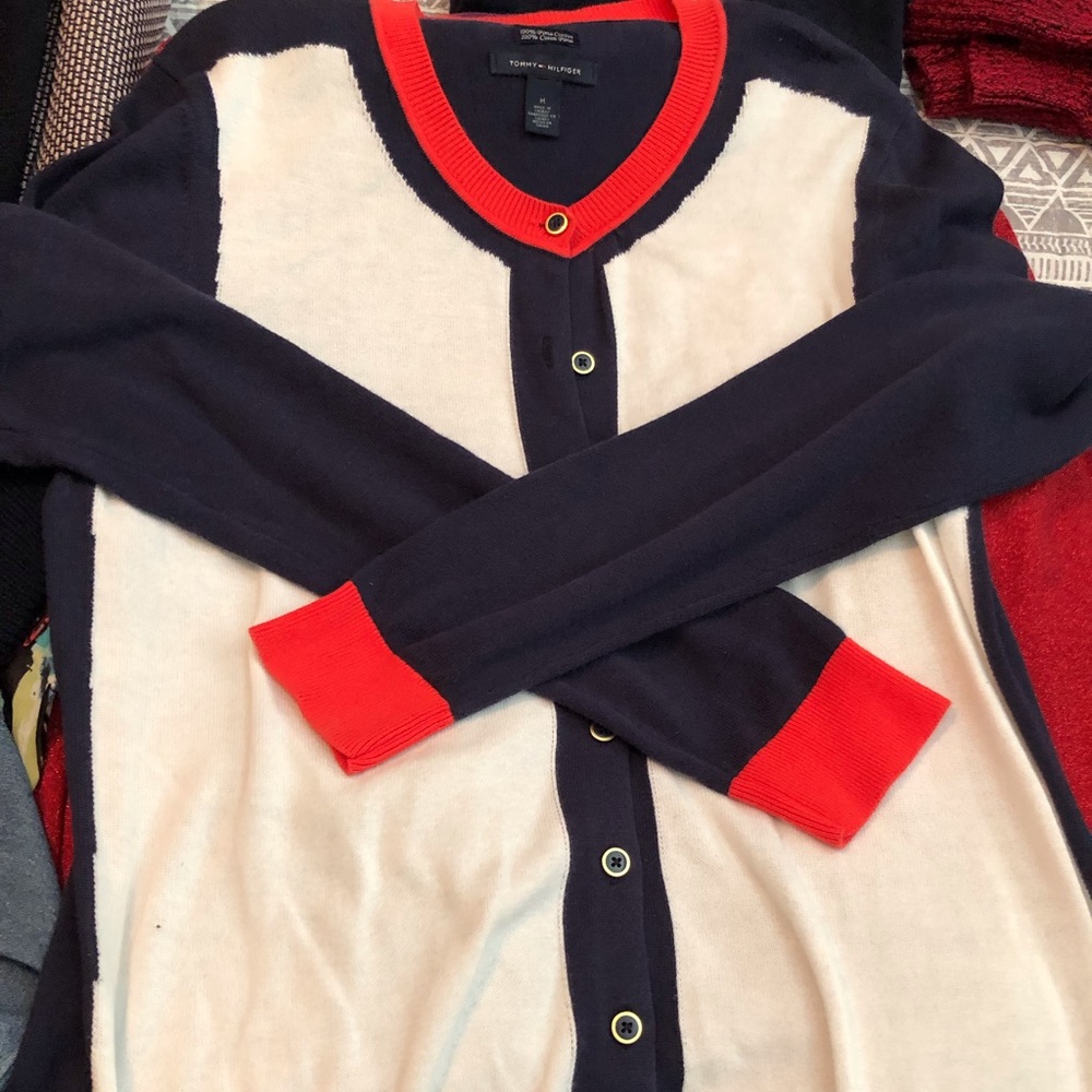 Hilfiger strikes again!!!